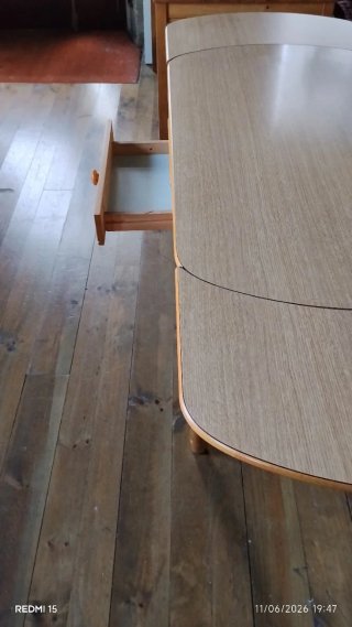 Mesa de cocina de madera