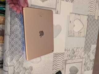 iPad 6ª Gen Dorado