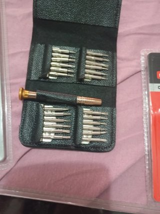 Juego de llaves y puntas