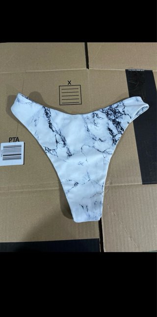 Bikini Blanco y Negro Mármol nuevo