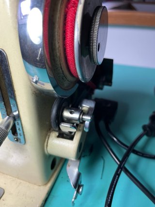 Máquina de coser Refrey Transforma 427