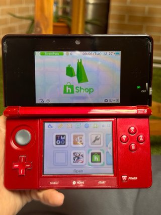 Nintendo 3DS Roja + Accesorios