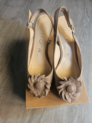 Zapatos Unisa Beige Talla 38