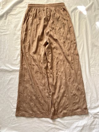 Pantalón palazzo satinado ancho
