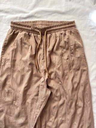 Pantalón palazzo satinado ancho