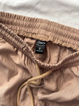 Pantalón palazzo satinado ancho