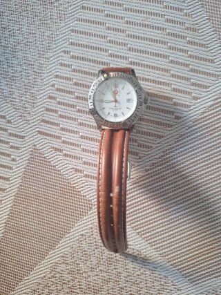 Reloj Jeep de Pulsera Marrón y Plateado