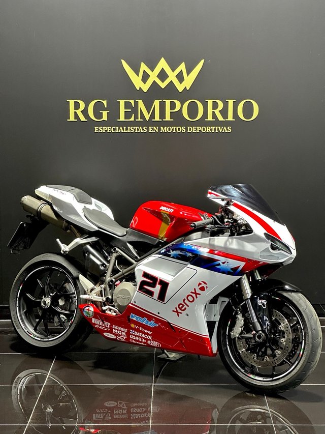 DUCATI 848 SBK DESDE 192€/MES