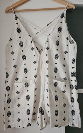 Mono corto Zara bordado talla S