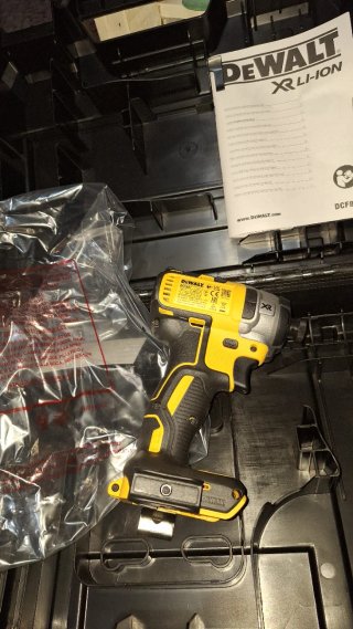 Atornillador Impacto Dewalt DCF887 18V XR