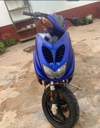 Yamaha Aerox 49cc Scooter Azul
