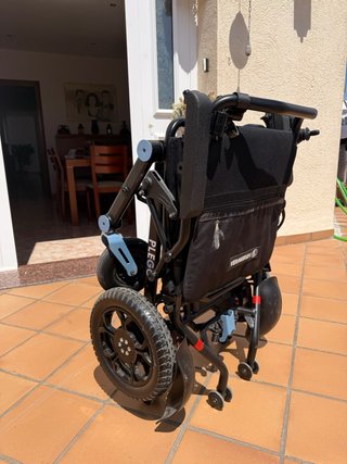 Silla de ruedas eléctrica 2 años precio negociable