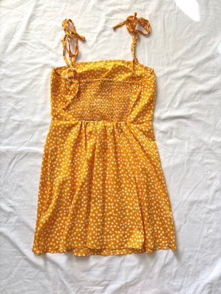 Vestido corto mostaza flores tirantes