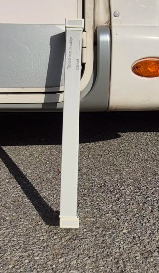 Percha extensible para autocaravana
