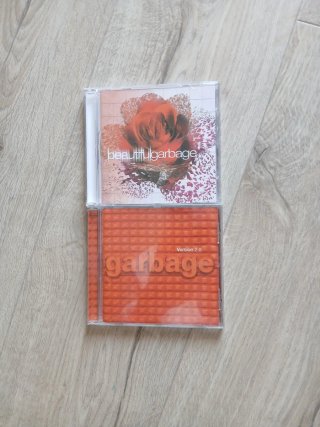 2 CDs Garbage