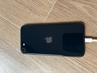 iPhone SE 64GB Nero