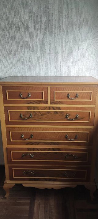Cómoda de madera con 6 cajones