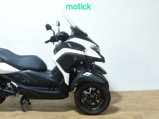 YAMAHA TRICITY 300