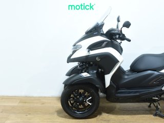 YAMAHA TRICITY 300