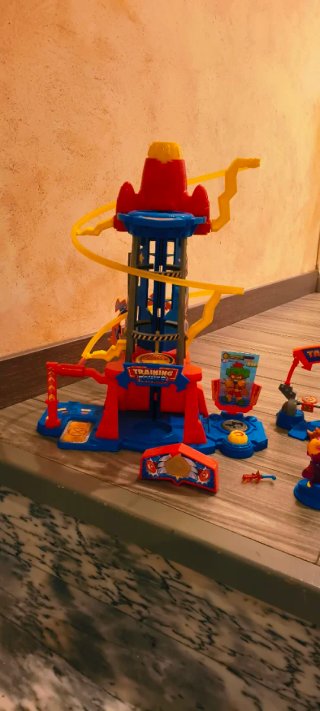Super Zings Torre de Entrenamiento