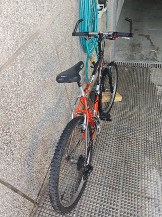 Bicicleta Montaña BH 300 cuadrado de aluminio