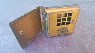 HUCHA LIBRO ANTIGUA HOJALATA (LATA) DRGM con llave