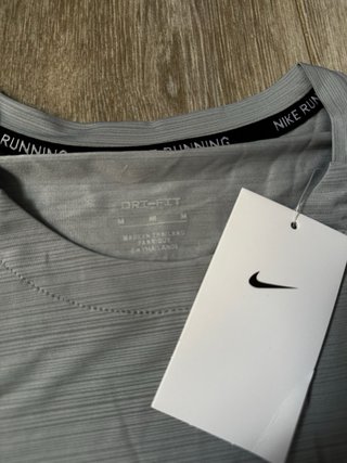 Conjunto deportivo Nike gris