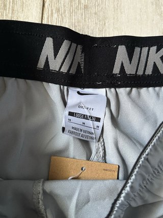 Conjunto deportivo Nike gris
