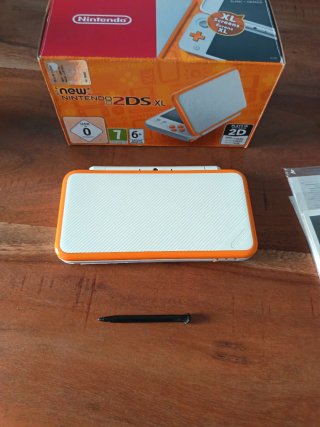 New Nintendo 2DS XL Bianco/Arancio