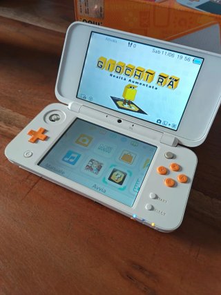 New Nintendo 2DS XL Bianco/Arancio