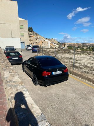 BMW 330D lci motor averiado