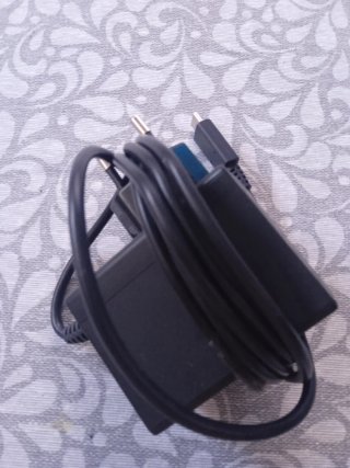 Nintendo Switch Negra, Azul y Roja