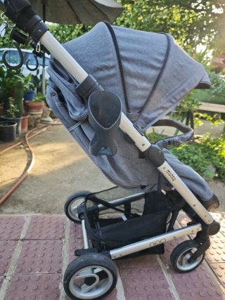 Silla de paseo Mutsy Nexo gris + saco inv. a juego