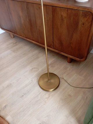 Lampada da terra dorata articolata vintage