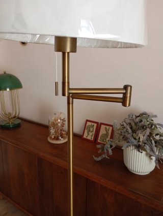 Lampada da terra dorata articolata vintage