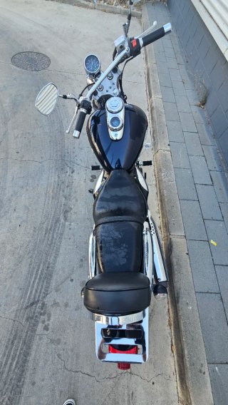 Moto Kymco Zhing II 125cc Cruiser Negra