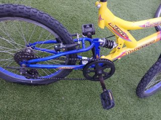 Bicicleta infantil 6-8 años suspensión trasera