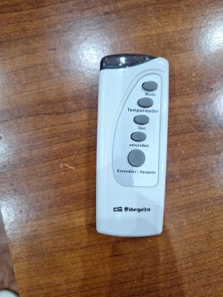 Ventilador de pared con mando a distancia