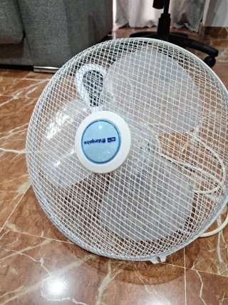 Ventilador de pared con mando a distancia