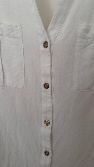 Camisa ZARA blanca botones dorados