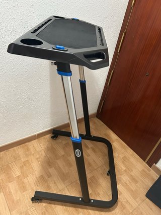 Mesa para rodillo de bicicleta.