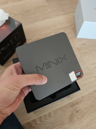 Mini PC MINIX NGC NR774 Ryzen 7 8745HS