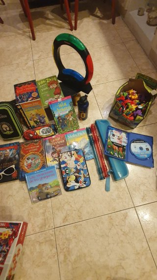 Lote de juegos y puzzles infantiles mas libros