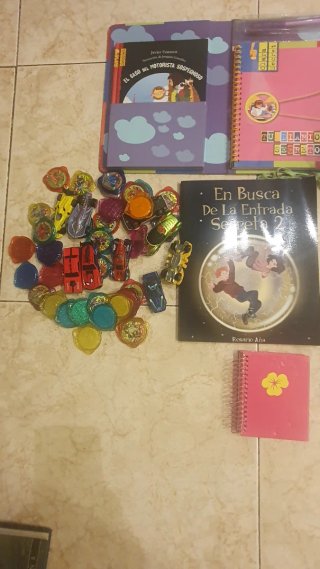 Lote de juegos y puzzles infantiles mas libros