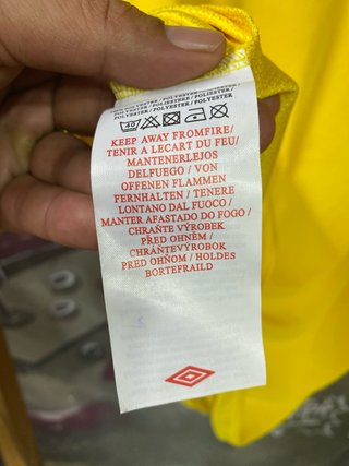 Camiseta Retro Umbro Brasil XL
