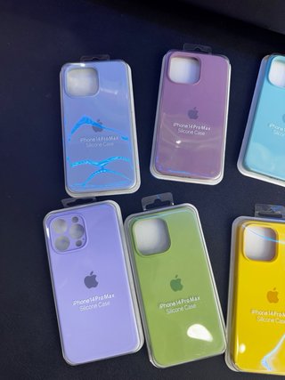 Custodie in silicone per iPhone 14 Pro Max - Vari colori