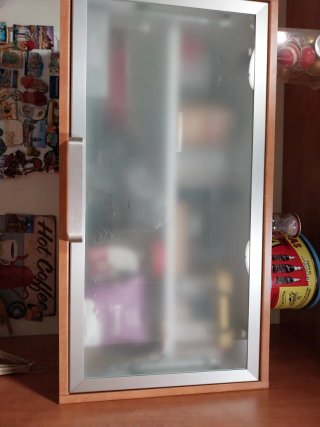 Mueble cocina vitrina madera y cristal
