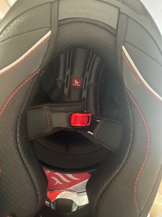 Casco MT Integral con Visera Solar