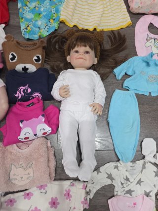 Muñeca Reborn + muñeca y lote
