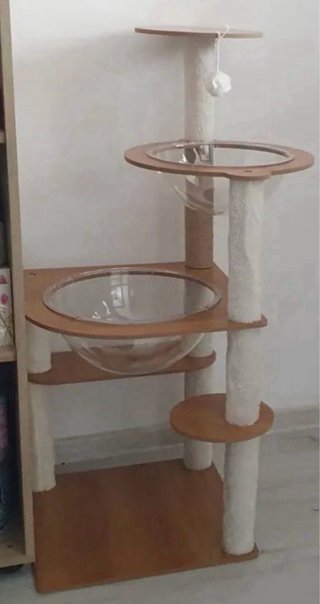 Rascador para gatos de madera y plástico